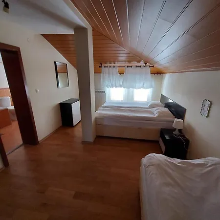 19 Rose * Банско